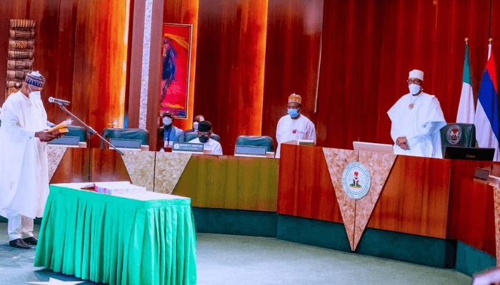 Buhari-swears-in-Muazu-Sambo