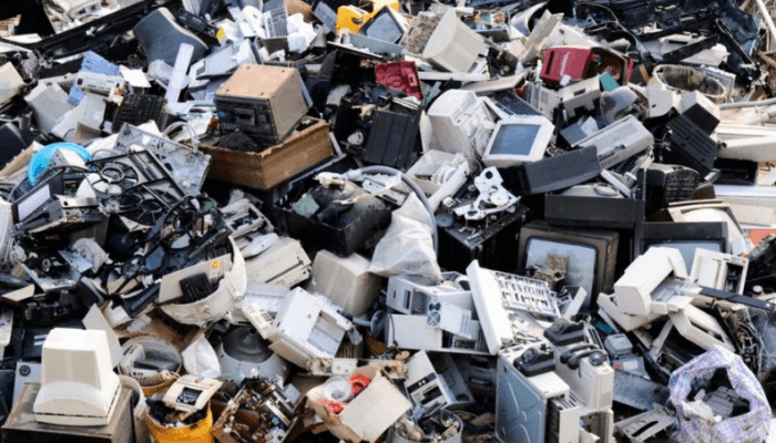 Old unused gadgets fuel e-waste crisis