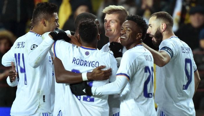 Real Sociedad and Real Madrid face off at the top