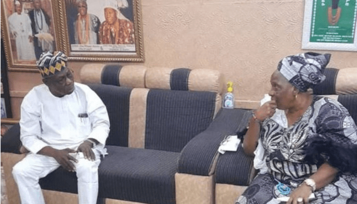 Obasanjo visits family of late Olubadan