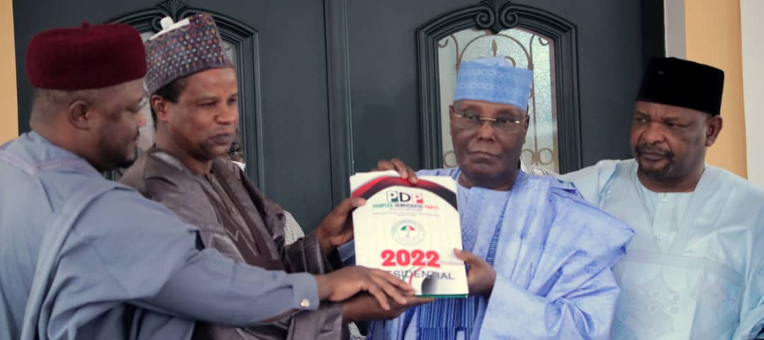 Atiku to declare interest in 2023 presidency race| Atiku Abubakar, former vice president of Nigeria (2nd from right); Senator Abdul Ningi, former Senate Leader; Ali Bappayo, director-general of North East Business Community (1st from left), at the presentation of the PDP nomination and expression of interest forms by NEBC to Atiku in Abuja, recently.