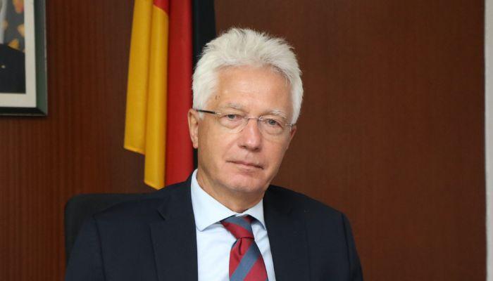 BERND VON MÜNCHOW-POHL