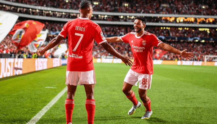 David Neres celebrates with Goncalo Ramos