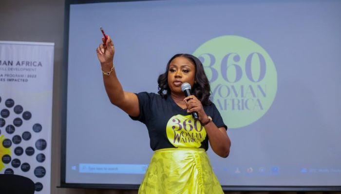 360 woman Africa
