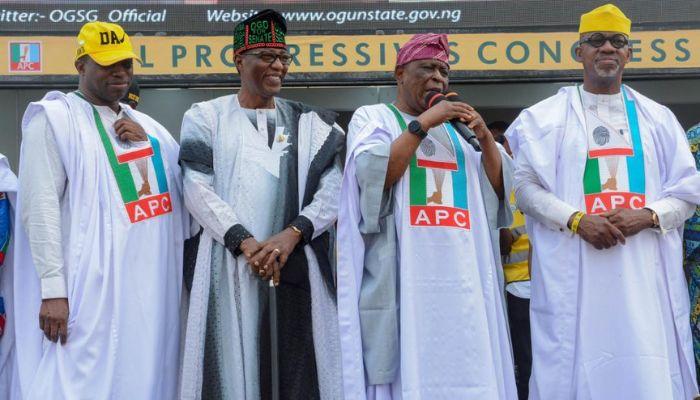 L-R: Dimeji Bankole, former Speaker, House of Representatives; Gbenga Daniel, former Ogun State governor and Senatorial candidate; his predecessor and elder statesman, Olusegun Osoba, and Governor Dapo Abiodun at the campaign rally of the All Progressives Congress (APC) at Ijebu Igbo in Ijebu North Local Government Area, on Friday.
