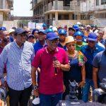 Lagos State Governor, Babajide Sanwo-Olu briefing journalists during his inspection visit to the site of building collapse in Banana Island