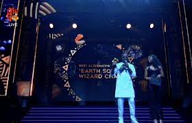 obang taking his award