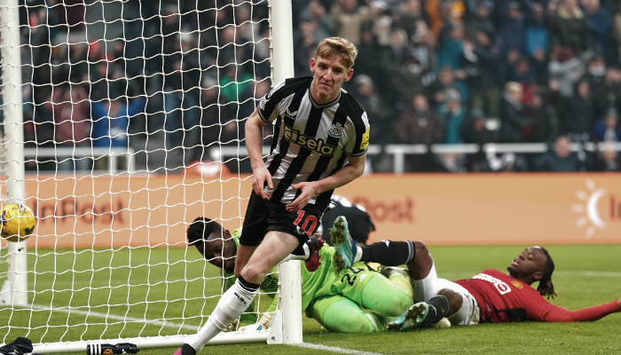 Gordon strike seals Newcastle win over ManUtd