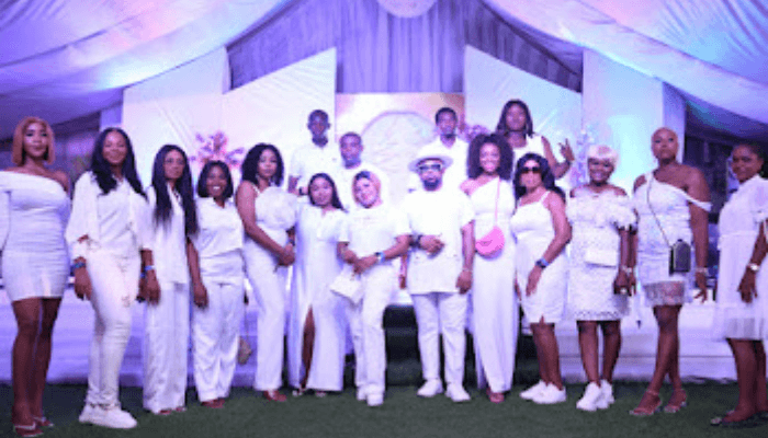 White Christmas party