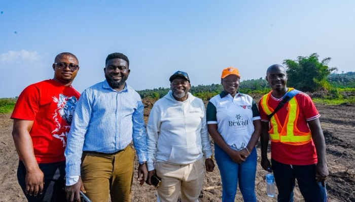 Segun Philips, (m) managing director of Sabreworks flanked by others at the unveiling of Bewaji Grande