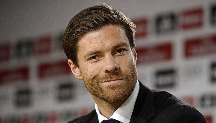 Alonso denies links to Liverpool, Bayern Munich