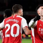 Ruthless Arsenal thrash Liverpool to reignite title hope