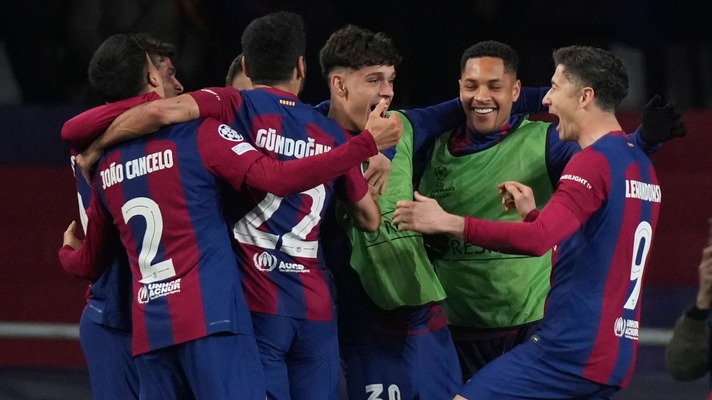 Barcelona overcome Napoli reach the quarter-finals of the UEFA Champions League