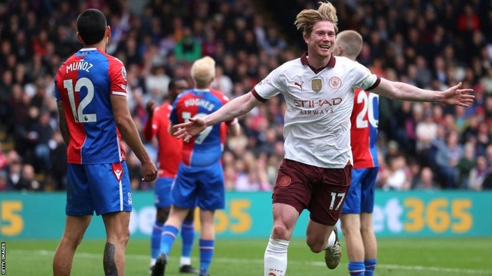 De Bruyne spearheads Man City's comeback against Crystal Palace