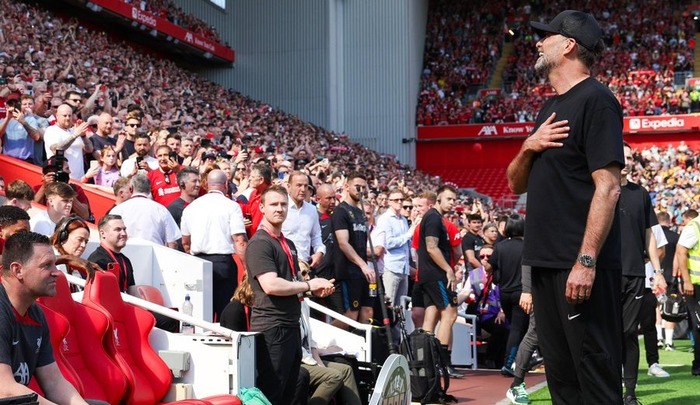 Klopp bids farewell to Liverpool fans