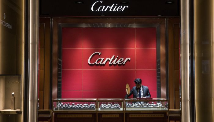 Lucky buyer snags $14,000 Cartier earrings for $14 due to price glitch