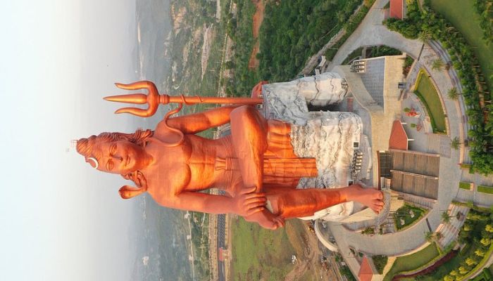 Vishwas Swaroopam – Nathdwara, India (106m)