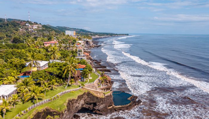 El Salvador — score 5.75