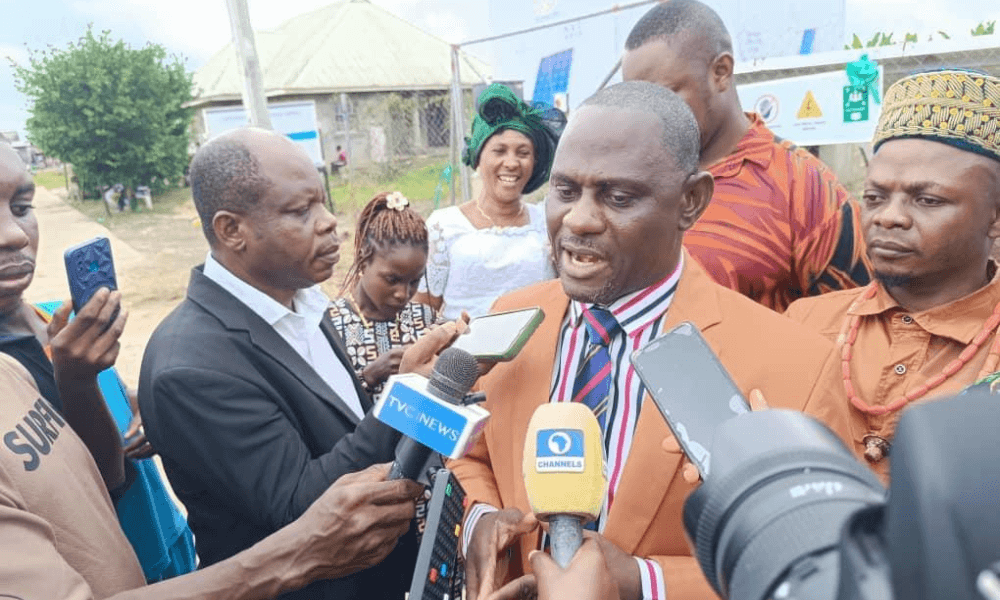 Fyneface Dumnamene Fyneface