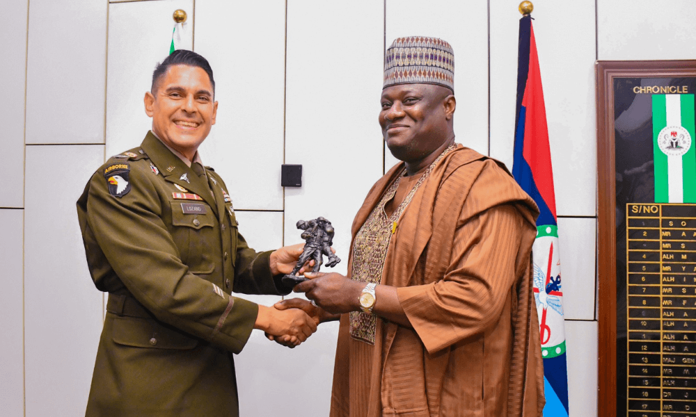 Ibrahim Kana, Cornwell Lozano