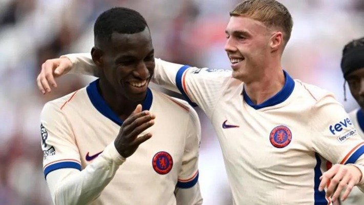 Jackson double fires Chelsea past West Ham