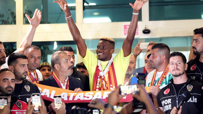 Osimhen receives hero's welcome from Galatasaray fans in Istanbul