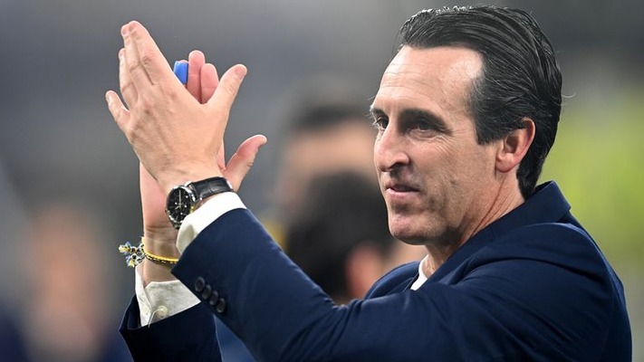 Uefa Champions League: Emery urges Villa to win opener for club legend Shaw