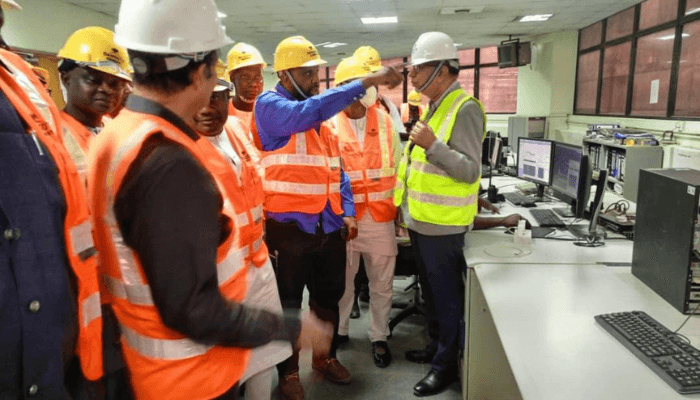 Federal lawmakers tour