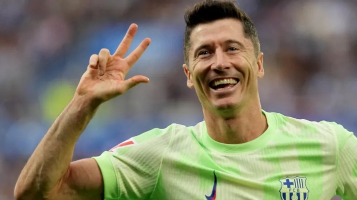 La Liga: Lewandowski's hat-trick powers Barcelona to 3-0 win over Alaves