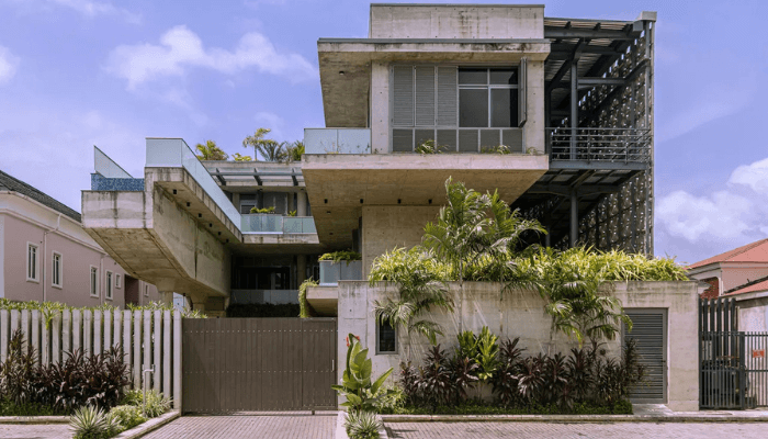 Yinka Shonibare's Lagos Homes