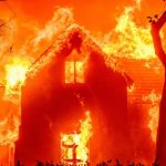 Thousands homeless as wildfires ravage Los Angeles suburbs