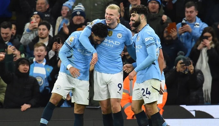 Man City thrash Chelsea 3-1 to reclaim Premier League top four spot