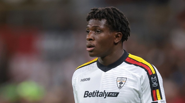 Man United in advanced talks to sign Lecce defender Patrick Dorgu