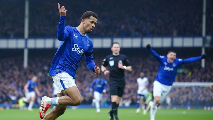 Everton stun Tottenham 3-2 as pressure mounts on Postecoglou
