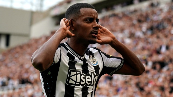 Liverpool prepare club-record £120m bid for Alexander Isak