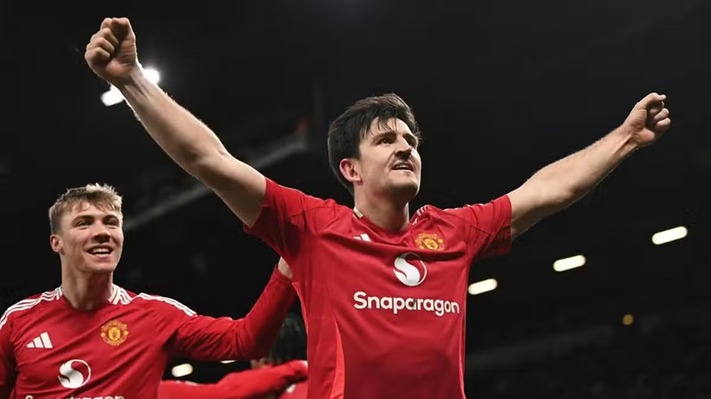 FA Cup: Maguire's late header seals win for Man United against Leicester