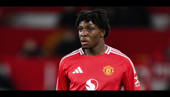 Patrick Dorgu impresses on Man United debut but fans criticise positioning