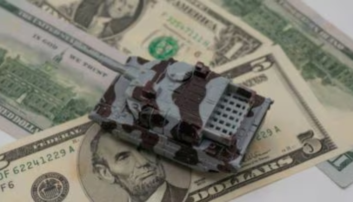 Top 10 countries spending the most on their militaries in 2025