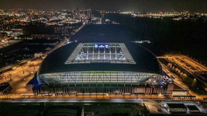 Everton secures £350m financing for new stadium project
