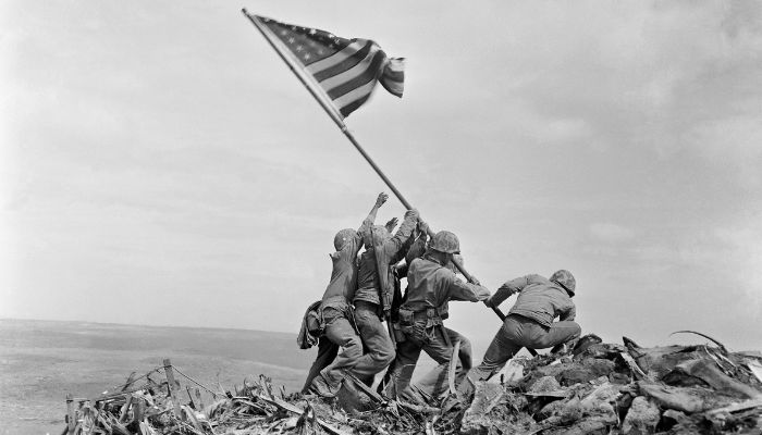  Wikimedia Raising the Flag on Iwo Jima - 1945 