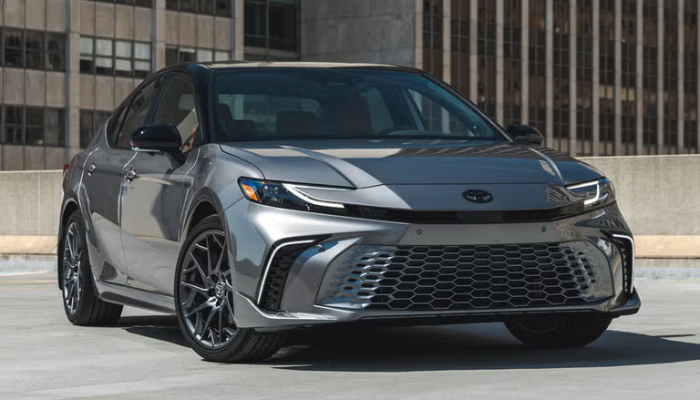 Toyota Camry 2025