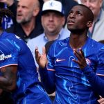 Chelsea beat Everton to boost Champions League hopes
