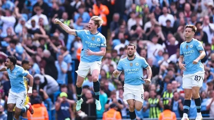 Man City thrash Crystal Palace 5–2 to climb into top four