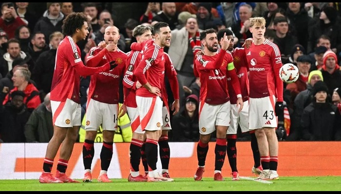 Man United chase Europa League glory to salvage poor season
