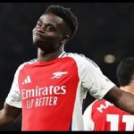 Saka scores as Arsenal beat Fulham to close gap on Liverpool