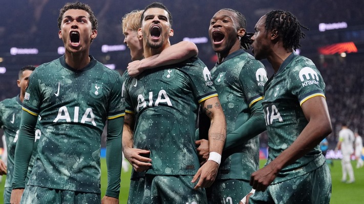 Solanke strike sends Tottenham into Europa League semi-finals