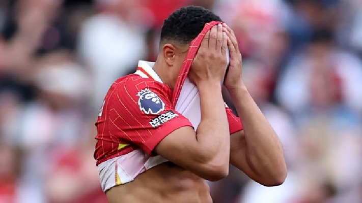 Alexander-Arnold booed at Anfield after Liverpool exit announcement