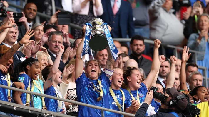 Chelsea crush Man United 3–0 to win Women's FA Cup
