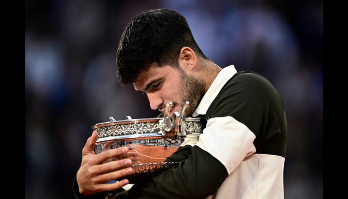 Carlos Alcaraz stuns Sinner to win French Open final