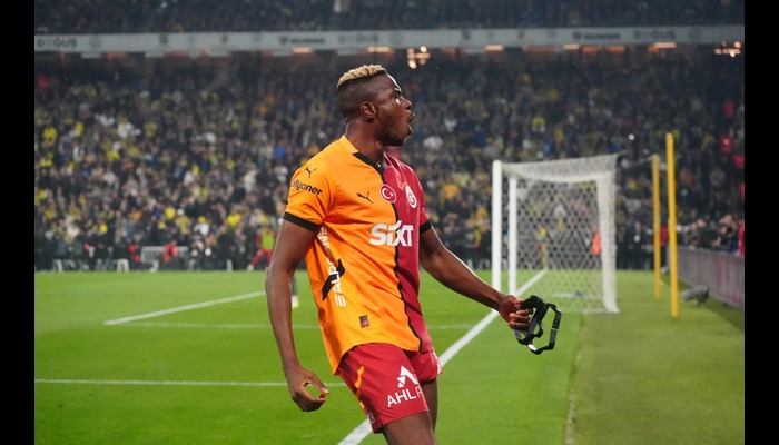 Man United considering Victor Osimhen swap deal with Zirkzee